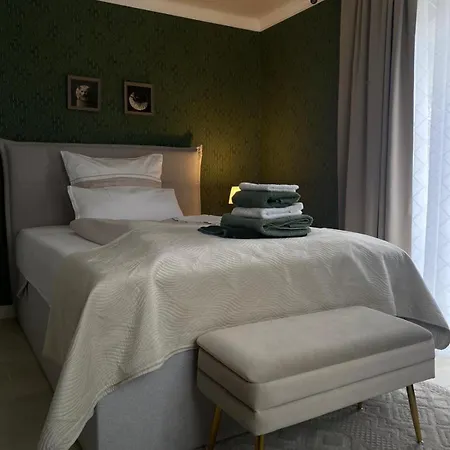 Apartament Schaeferstr 43 *