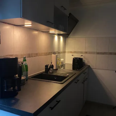 Schaeferstr 43 * بين