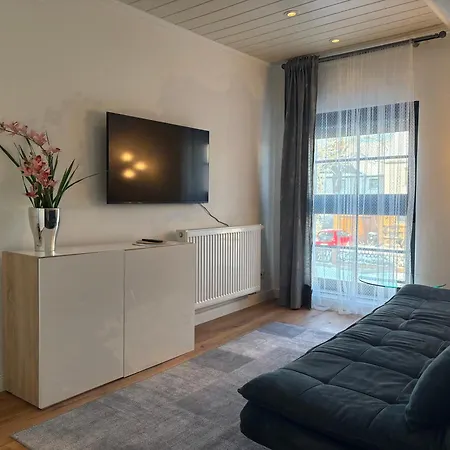 Apartament Schaeferstr 43
